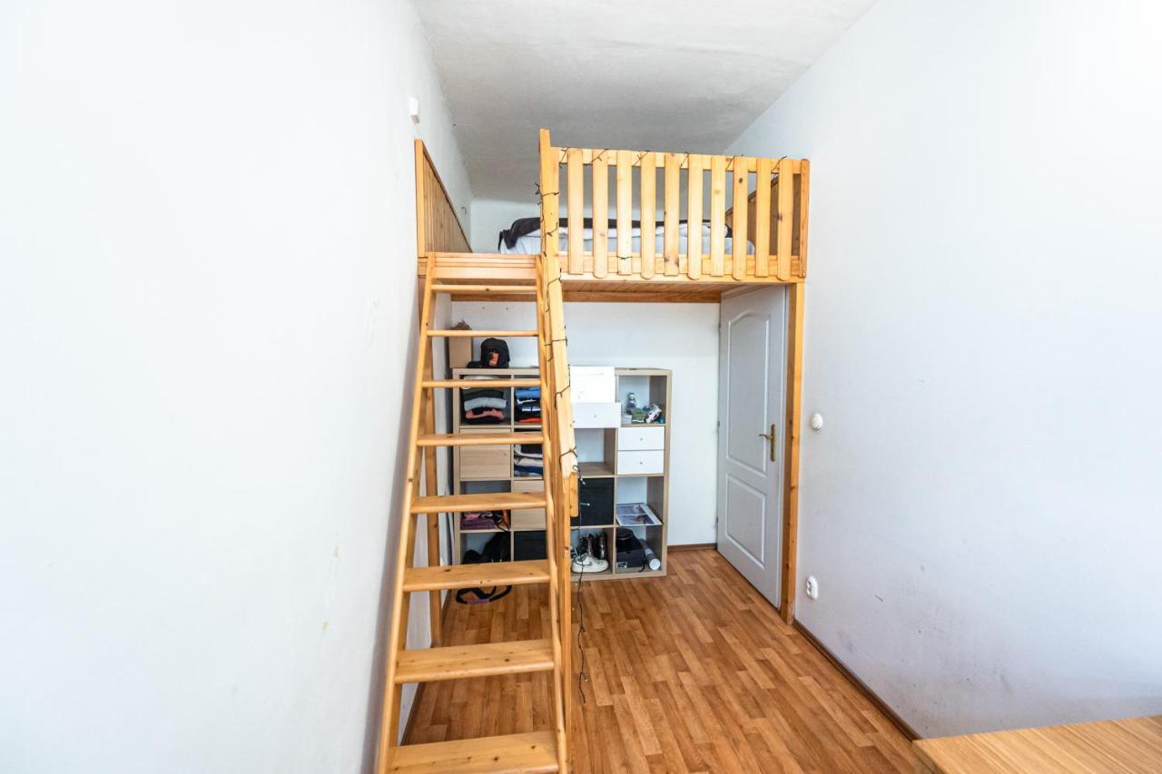 Apartment Lublanska 48 Praag Buitenkant foto