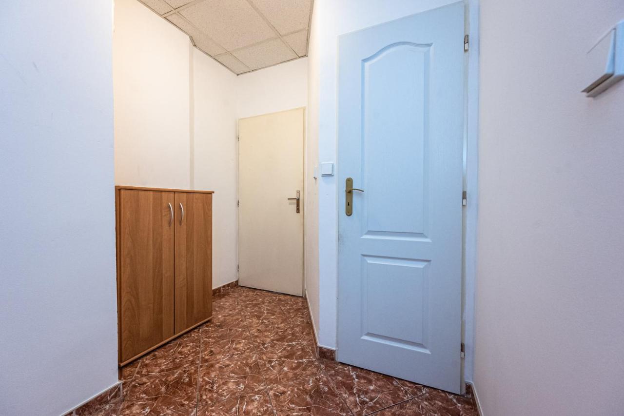 Apartment Lublanska 48 Praag Buitenkant foto