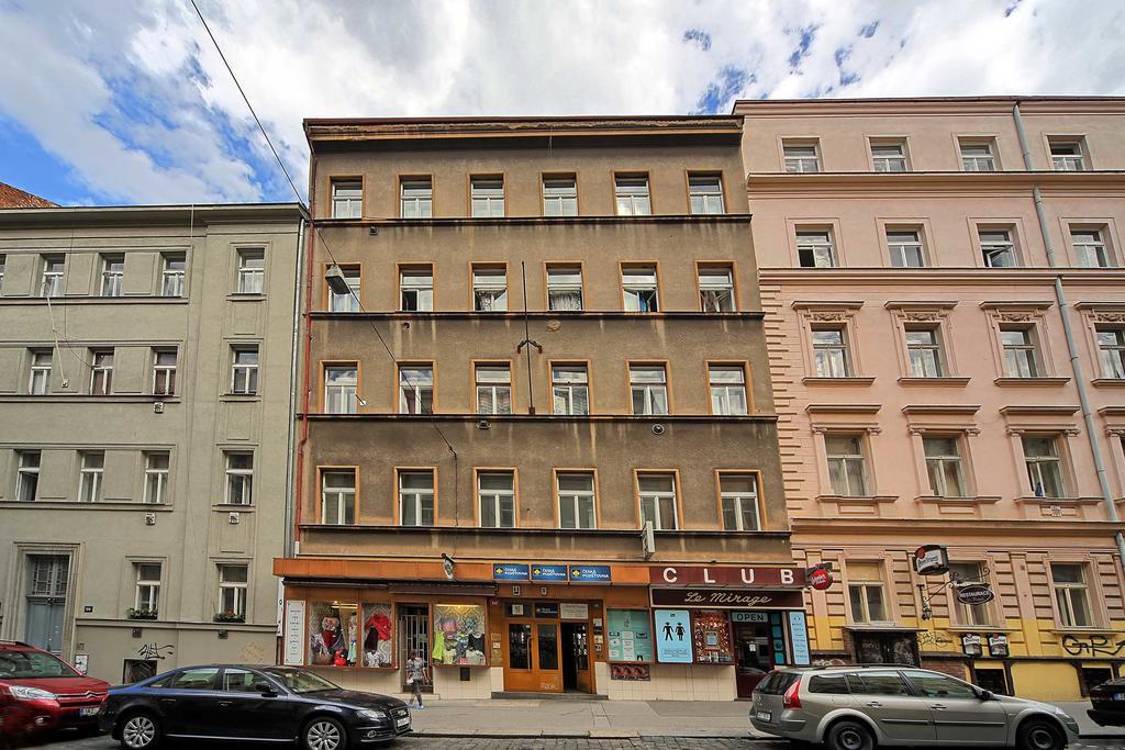 Apartment Lublanska 48 Praag Buitenkant foto
