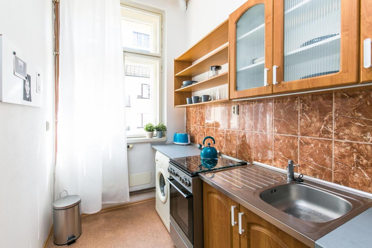 Apartment Lublanska 48 Praag Buitenkant foto