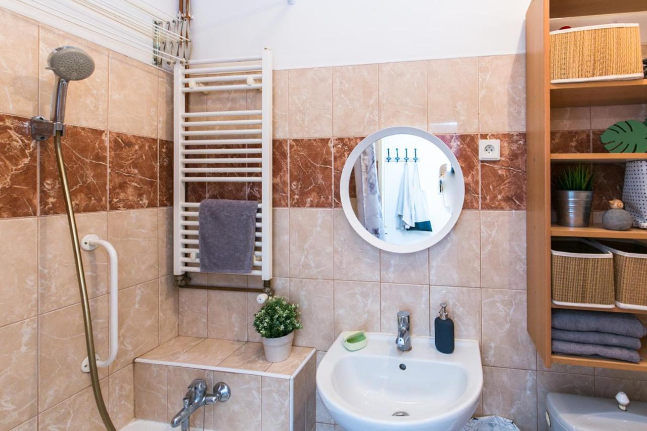 Apartment Lublanska 48 Praag Buitenkant foto