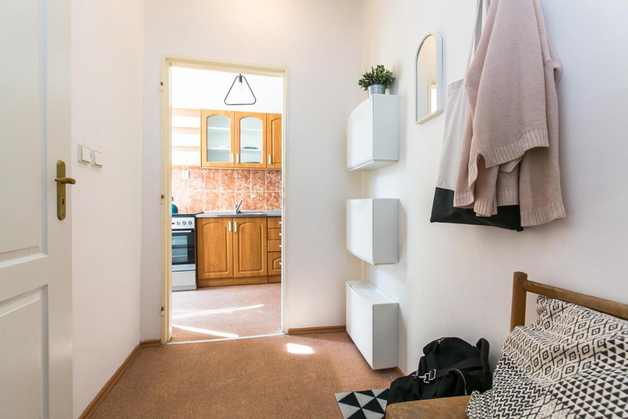 Apartment Lublanska 48 Praag Buitenkant foto
