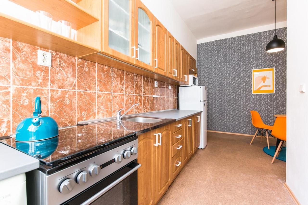 Apartment Lublanska 48 Praag Buitenkant foto
